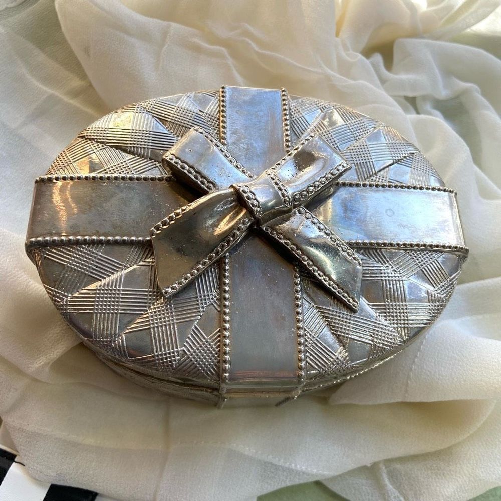 Godinger Silver Plated Velvet Lined Jewelry Keepsake Treasure Box